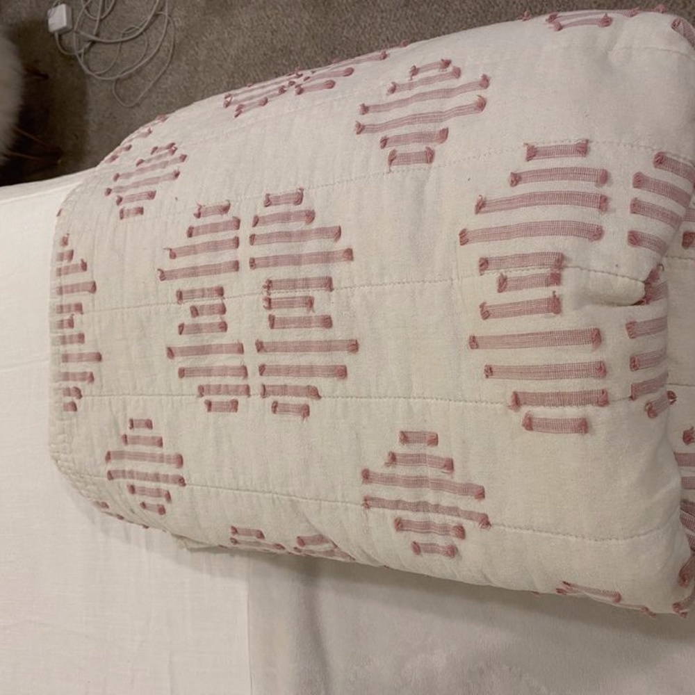 Target Comforter/Quilt - Picture 2 of 2